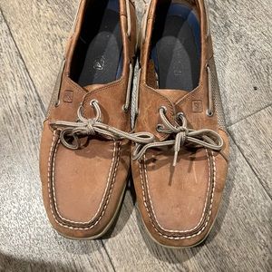 Sperry topsider